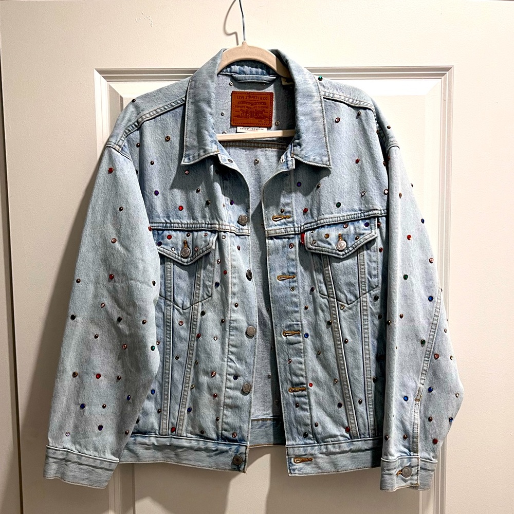NWOT Levi’s Studded Dad Trucker Jacket